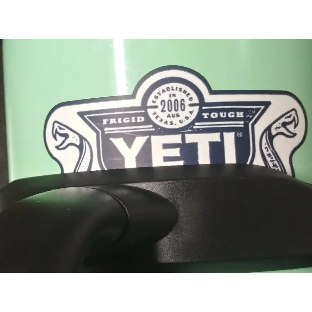 Yeti Rambler 30 Oz Travel Mug Stainless Steel Vacuum Insulated handle seafoam